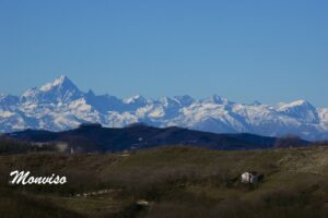 Horft til vesturs af hÃï£¿inni milli Bubbio og Canelli, Mount Viso